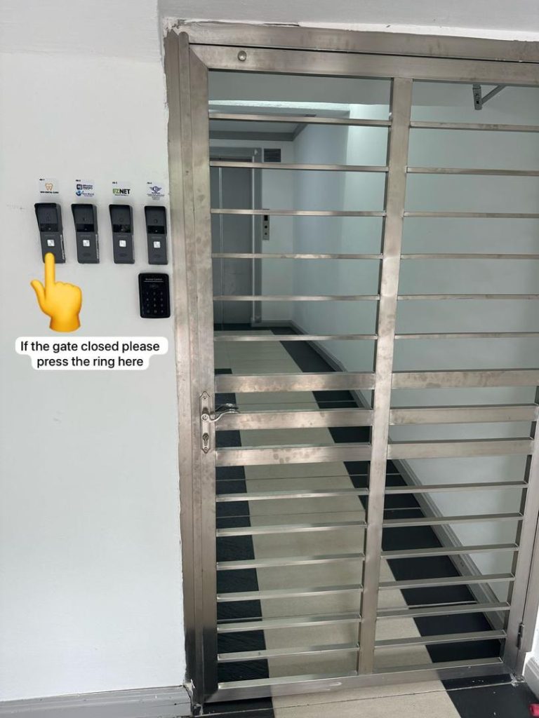 Win Dental Clinic downstairs entrance and doorbell